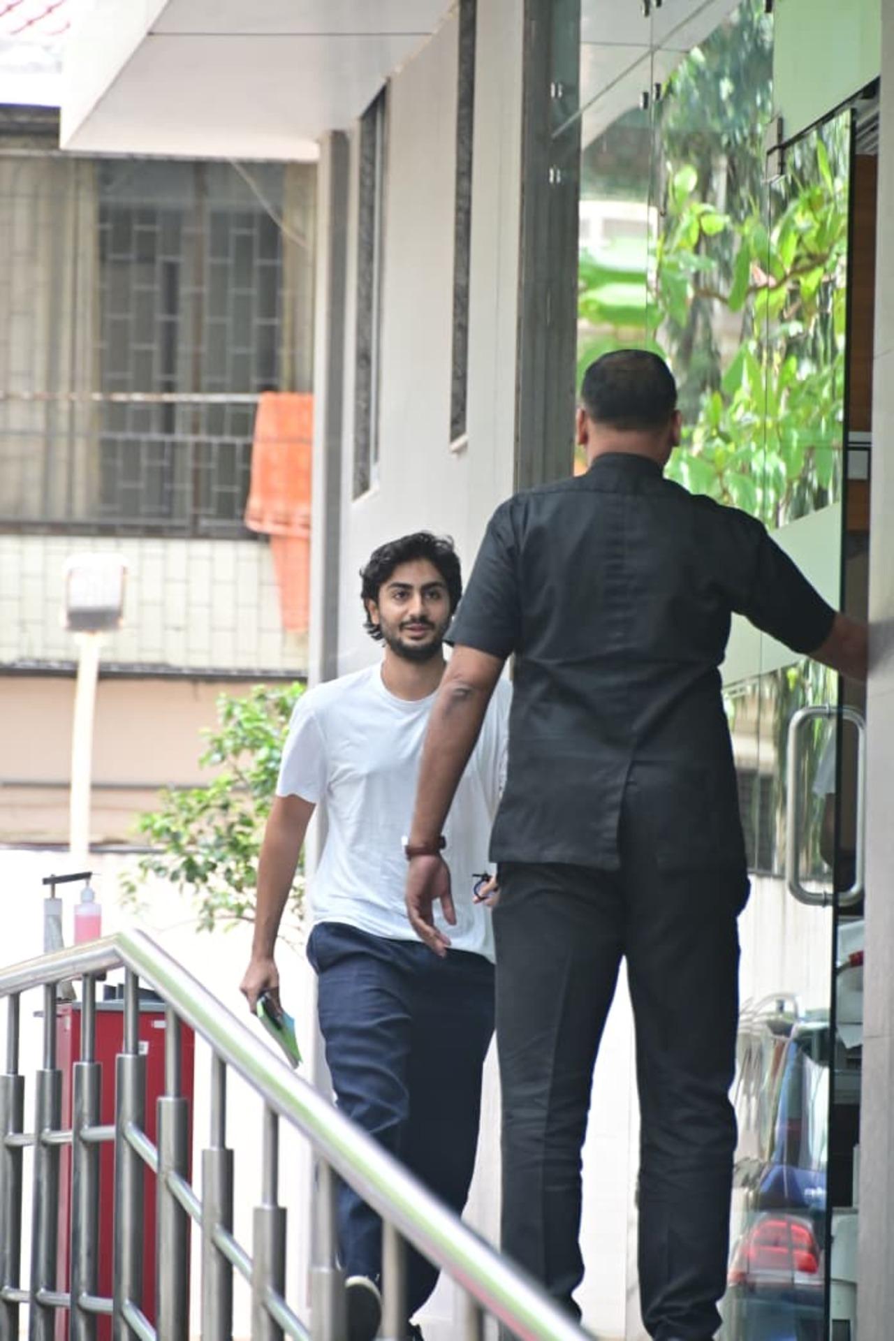 Arbaaz Khan's elder son, Arhaan Khan, was also seen visiting the hospital.